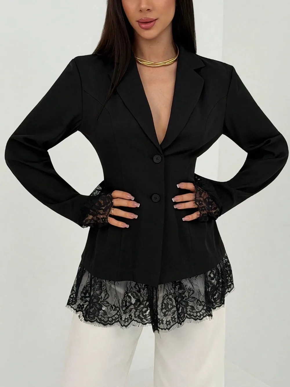 Women's Elegant Lace Hem Blazer Notched Lapel Long Sleeve Button Front Lace Cuff Slim Fit Solid Fashion Party Suit Jacket
