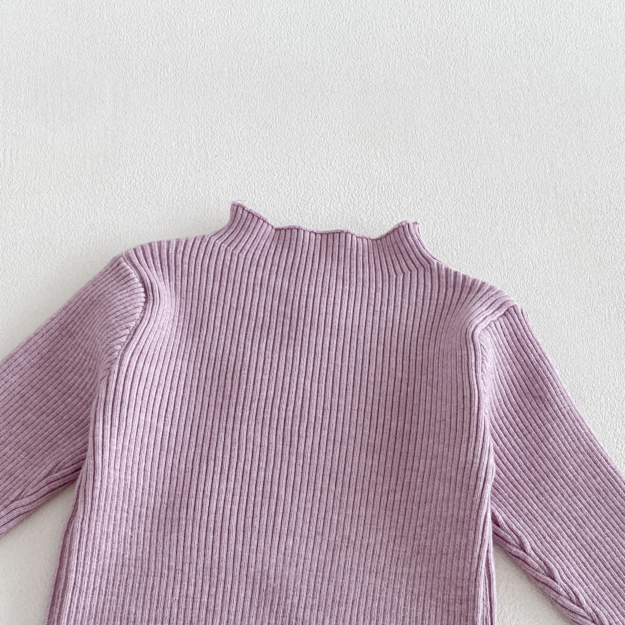 Mädchen Herbst 2026 Neue Kollektion: Cape-Pullover, Unterziehshirt, karierte Freizeithose mit Schleife - Stilvolles Dreiteiliges Set – Detail 6