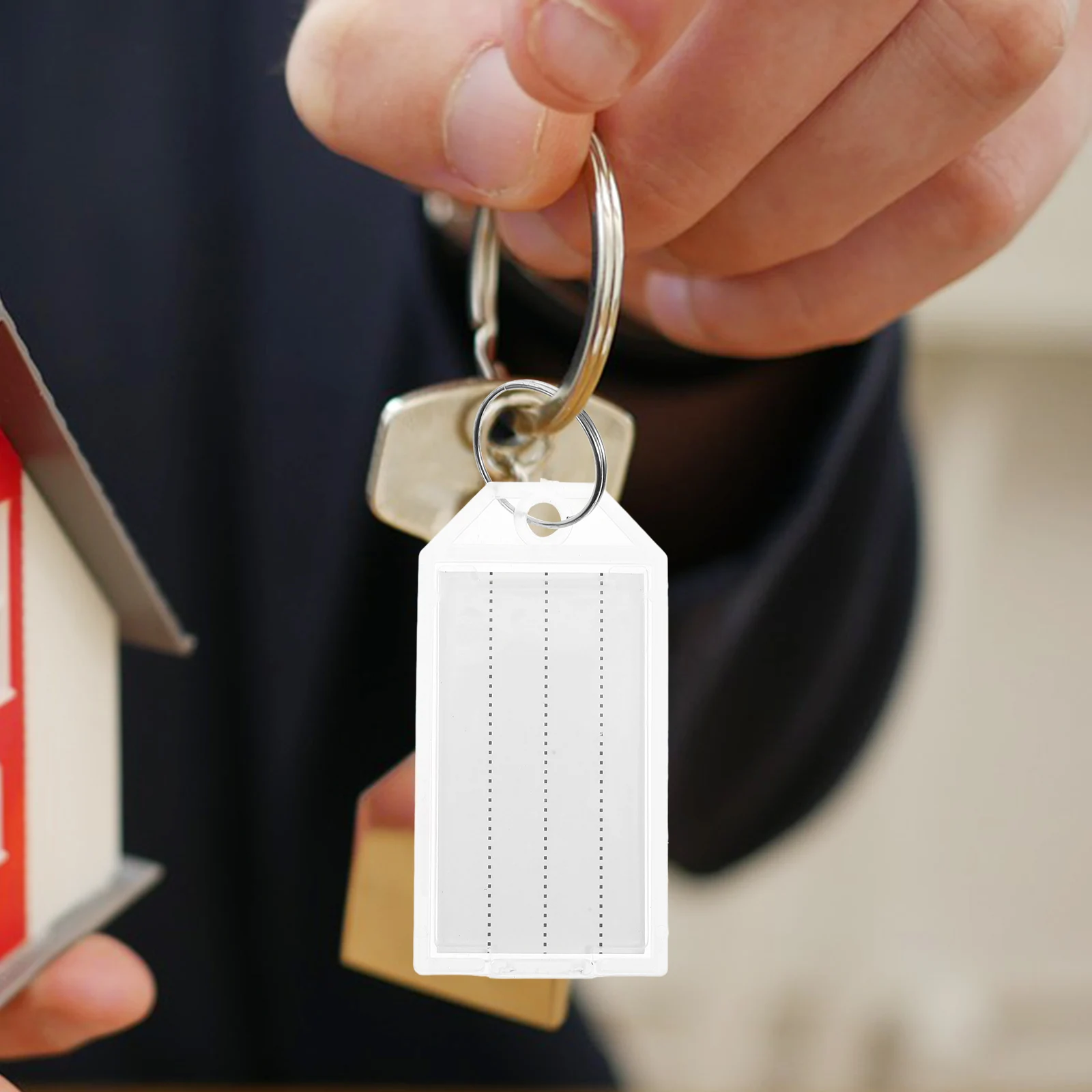

100pcs Key Luggage Labels Suitcase Travel Accessories Keyring Labels Tags Baggage Zinc Alloy Lightweight Keychains