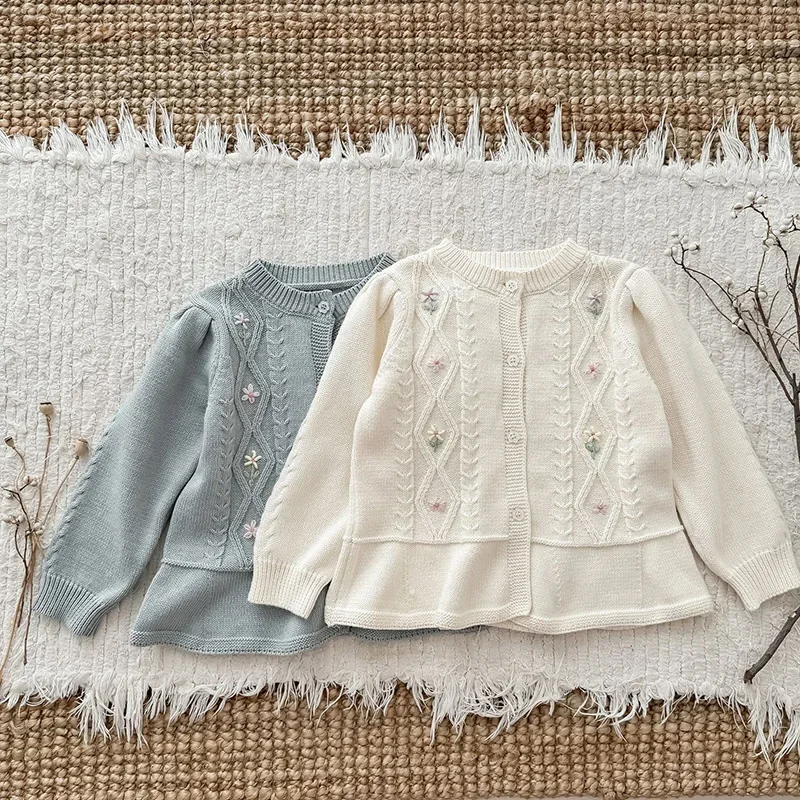 

Вязаный кардиган с милой вышивкой для маленьких девочек, свитера, осеннее детское пальто для девочек, детские кардиганы с длинными рукавами, свитер