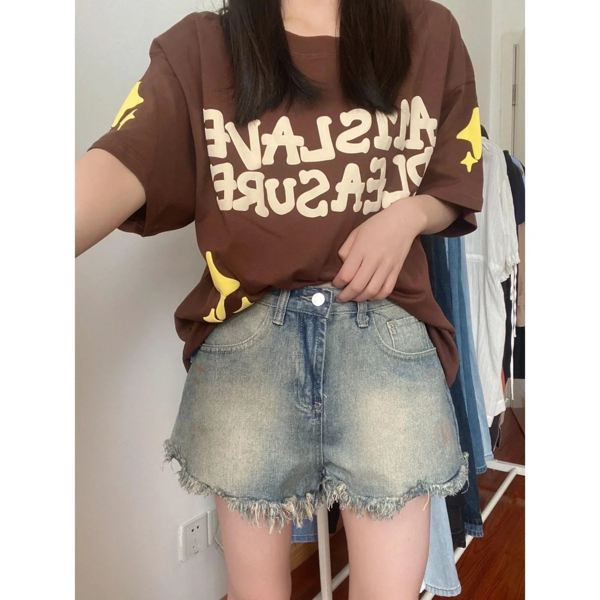 

Женские свободные обтягивающие джинсы трапециевидной формы с высокой талией и широкими штанинами в стиле ретро, модные женские джинсы с потертостями по подолу