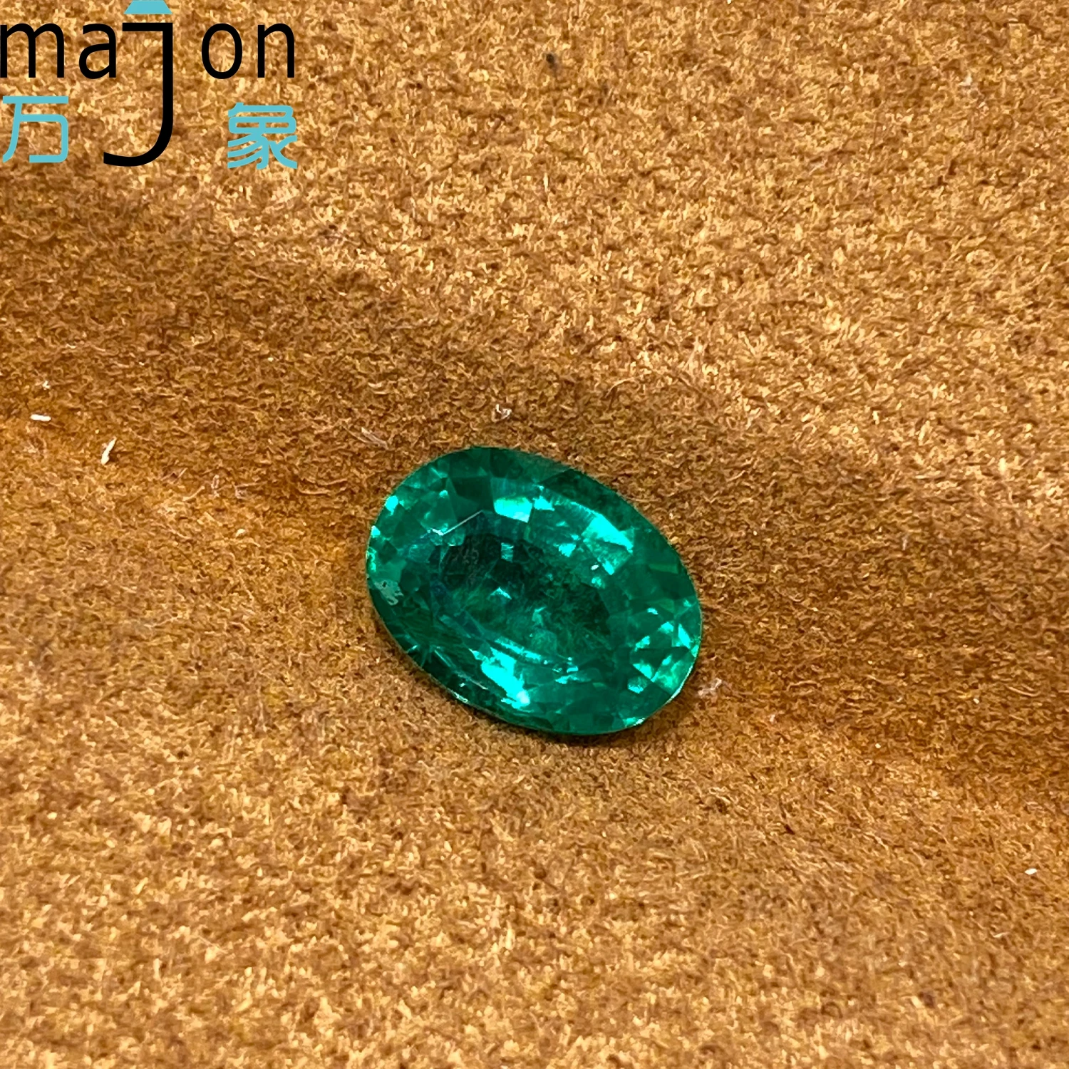 1.24CT شكل بيضاوي مختبر نمت الزمرد أحجار كريمة مفكوكة الاصطناعية كولومبيا حجر الزمرد مع شهادة AGL للمجوهرات