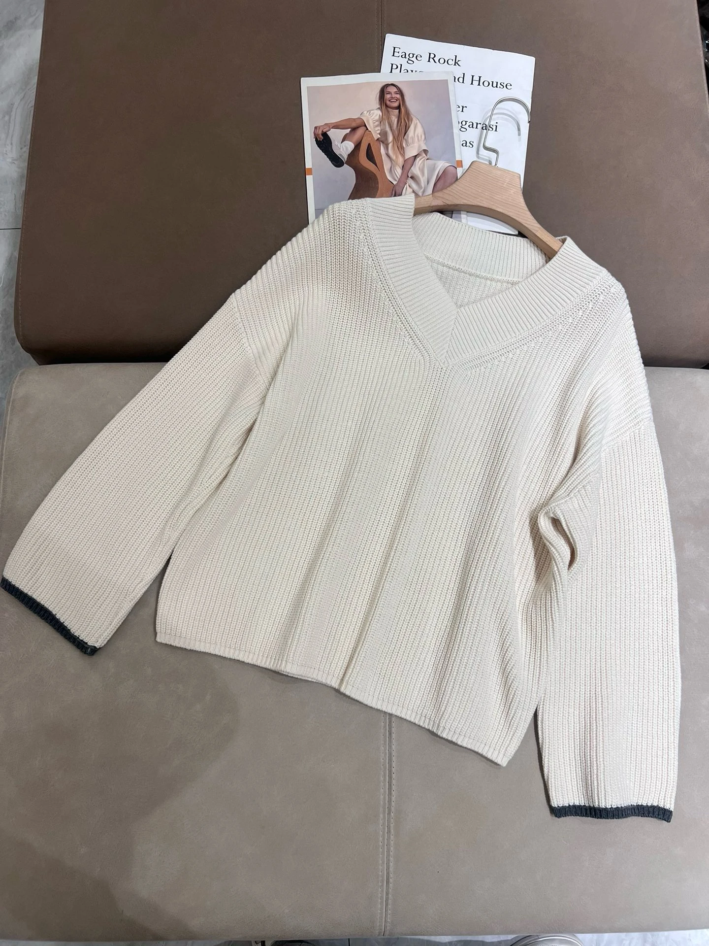 

Bc* Autumn And Winter Pure White Cuffs Contrast Color British Thread Cotton Simple Loose Versatile Casual Knit Seater Women