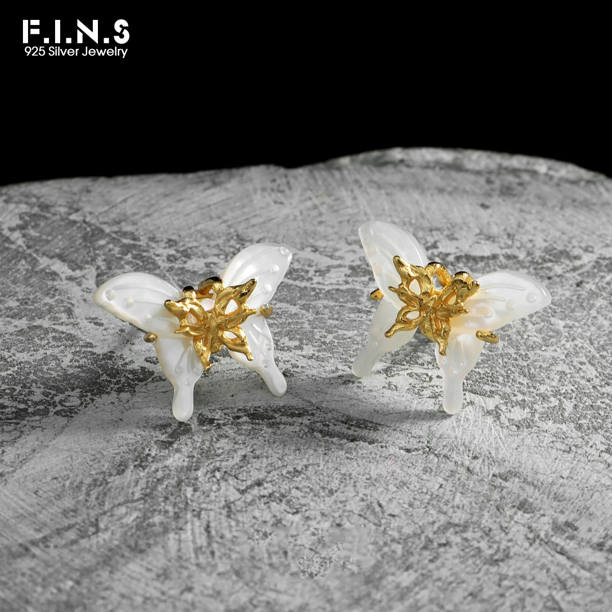 

F.I.N.S оригинальные серьги-гвоздики из стерлингового серебра S925 с бабочкой и ушками, милый уникальный дизайн, гипоаллергенные ювелирные изделия для пирсинга