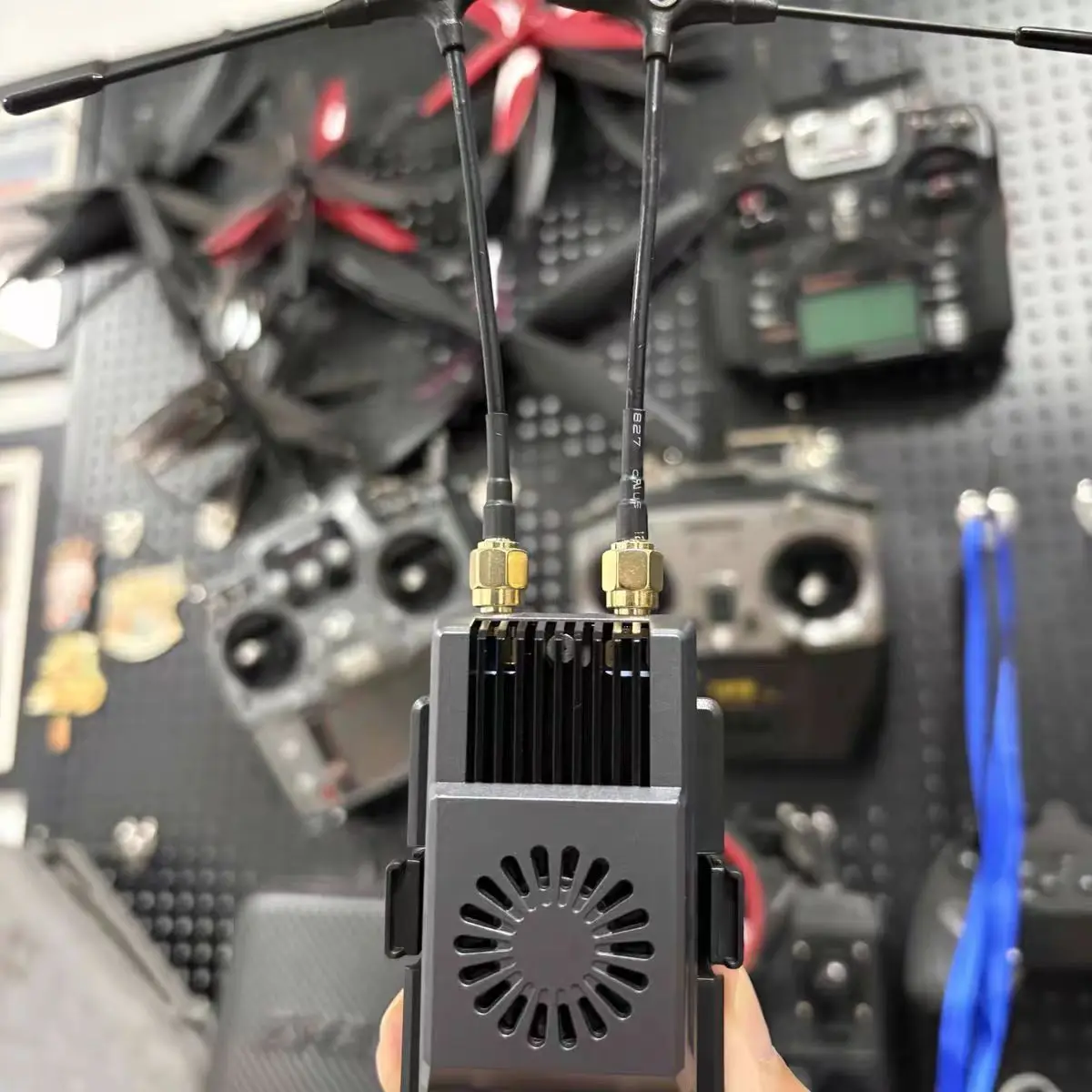 

915MHz/2.4GH ELRS Dual 1W Gemini Xrossband TX Module With Antenna Compatible RadioMaster Nomad Dual Semtech ELRS Transceiver