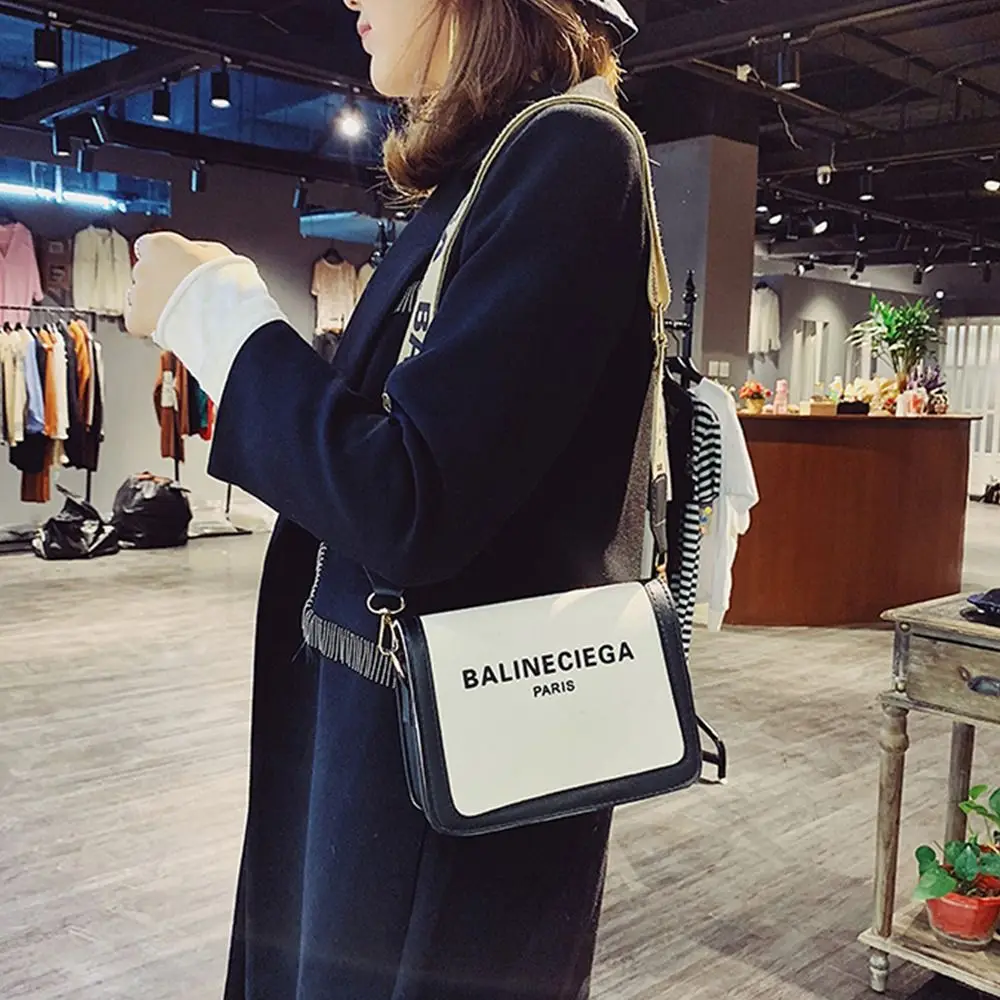 Fashion Women Wide Shoulder Strap Shoulder Bag Female Handbag Portable Casual Canvas Small Square Bag Versatile Crossbody Bag