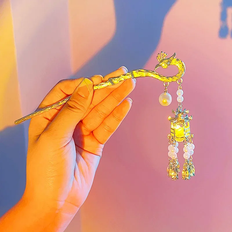 

Светящиеся дворцовые фонарики в древнем стиле, заколки с кисточками, спиральные заколки для волос в китайском стиле