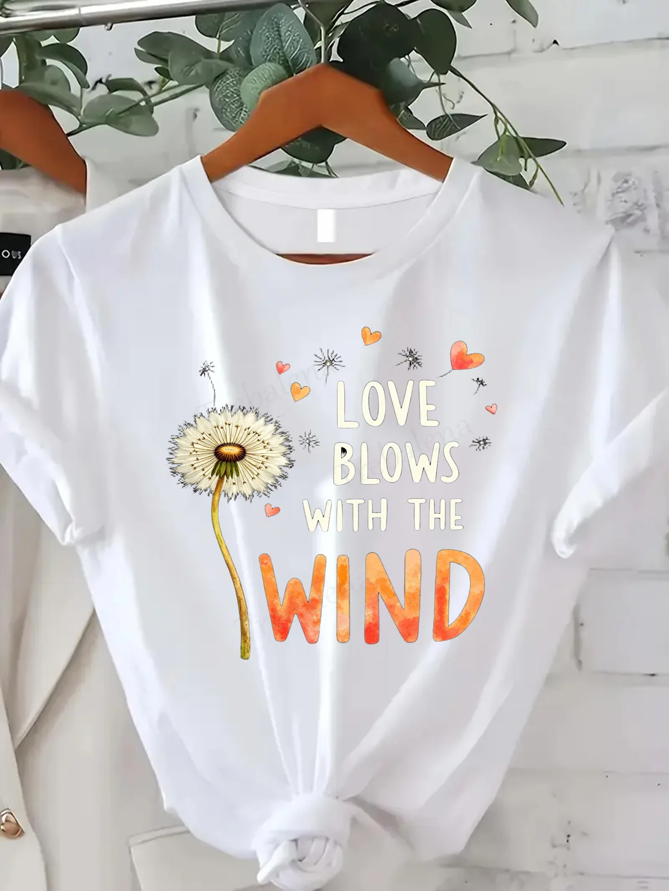 

Comfortable Women's Print T-shirt Love Blows With The Wind Dandelion Print Women's T-Shirt