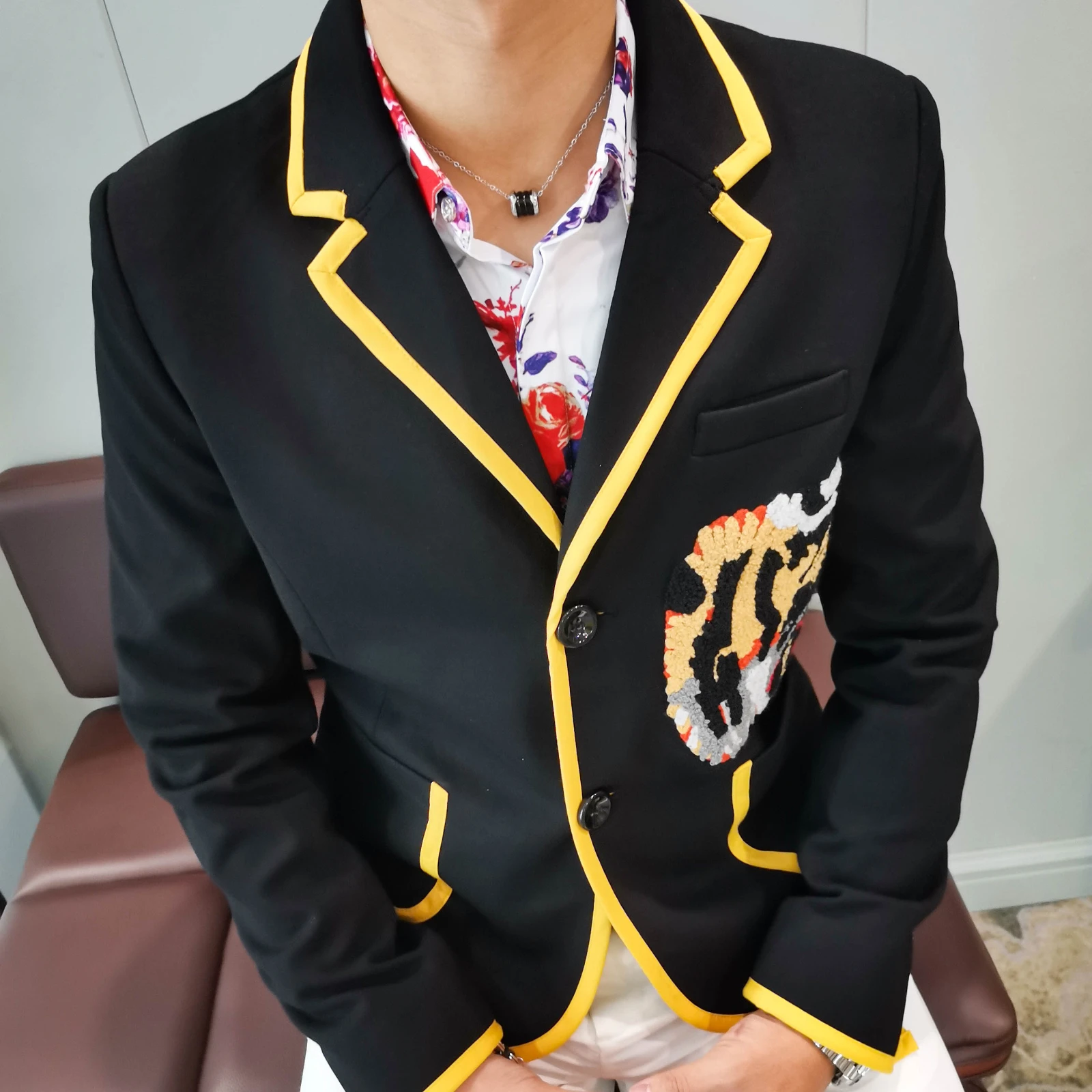 Men Blazer Jacket Flocking Tiger Head Coat Male Trend Hip-hop Stage Costumes For Singer Tide Men Blazer Casual Stylish Blazer