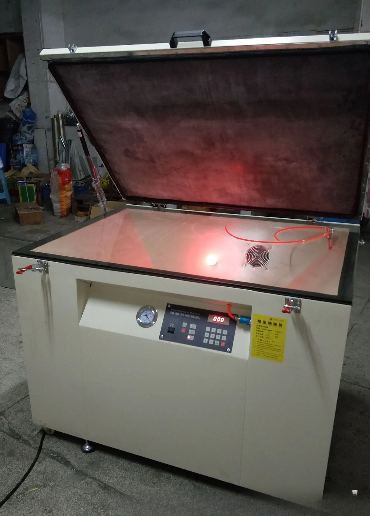 Factory Direct Sale of Large Vacuum Ultraviolet Tanning Machine