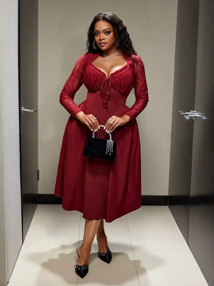 Plus Size Women Elegant A-Line Dress With Lace Details Sweetheart Neckline Long Sleeve view 6