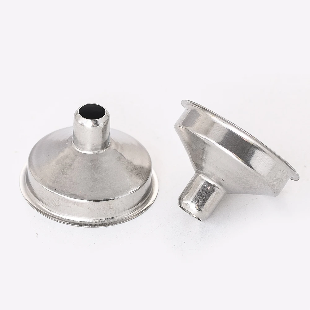 

2pcs Funnel Mini Stainless Steel Flask Filling Funnel Small Portable Wine Pourer Refill Tool Outdoor Pocket Hip Flask Accessory