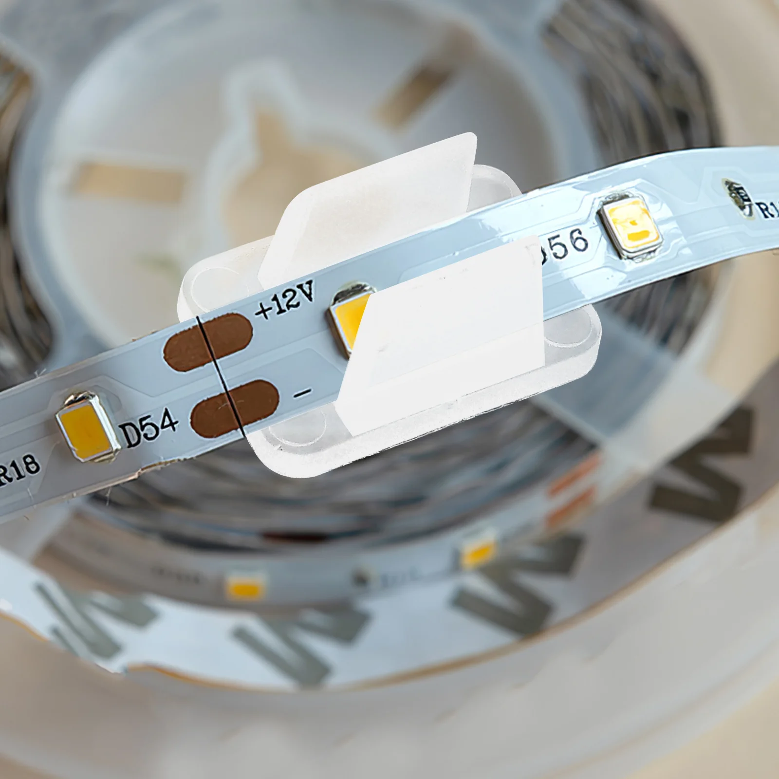 30 قطعة LED قطاع مقاطع ضوء حبل ضوء تصاعد قوس النيون LED الشريط حامل مسامير داخلي إضاءة خارجية مصباح سلسلة المشبك