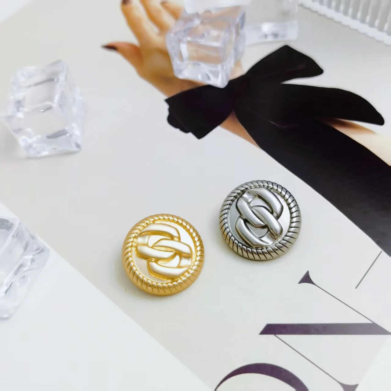 

Double Ring Metal Buttons Alloy Hand Sew Ornament For Wool Trench Coat
