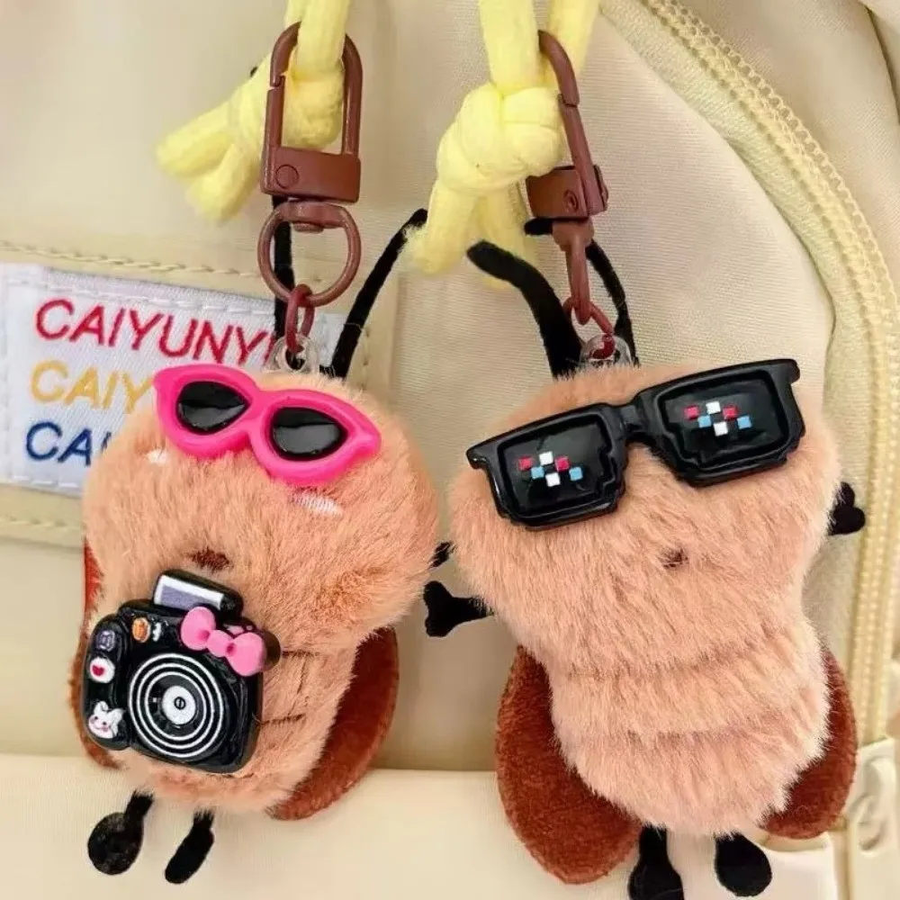Cute Plush Cockroach Keychain Stuffed Animal Cartoon Backpack Pendant Car Key Holder Stuffed Doll Keyring Fun Gift Accessories