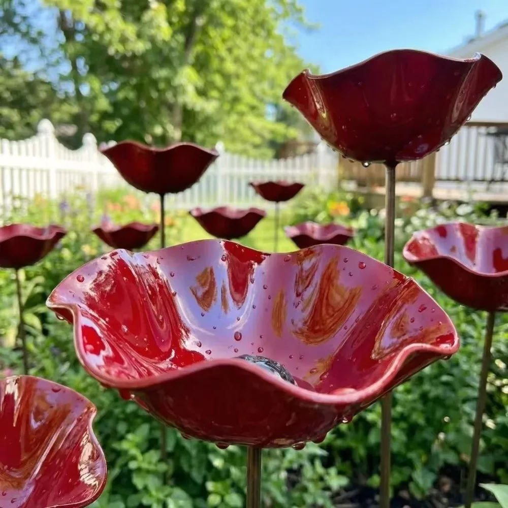 Handcrafted Metal Flower Garden Stake Ground Insert Iron Floral Sculpture Bird Bath Stake UV Resistant Wavy Curved Petal