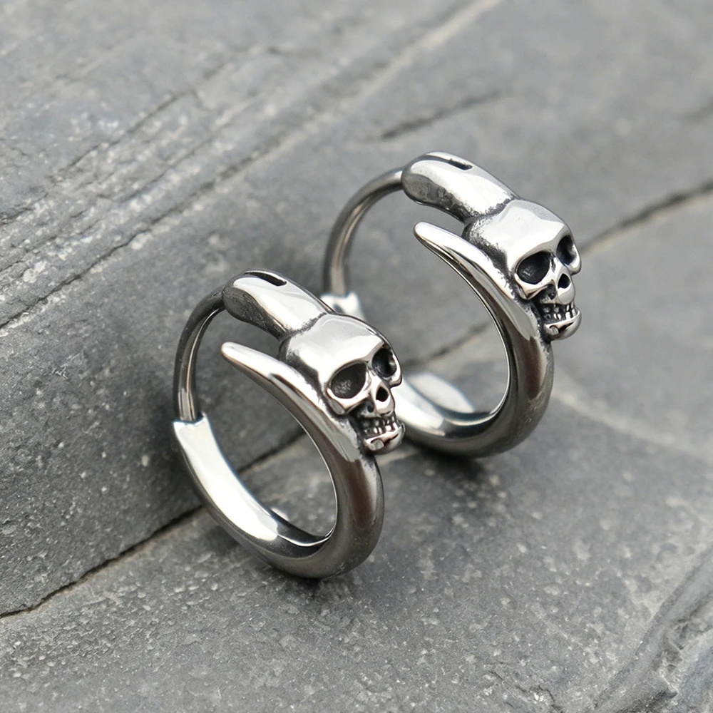 1 Paar Totenkopf-Creolen für Männer und Frauen aus 316L Edelstahl, Punk Hip-Hop Totenkopf-Ohrringe, Trendiger Charm-Schmuck für Partys und Geschenke