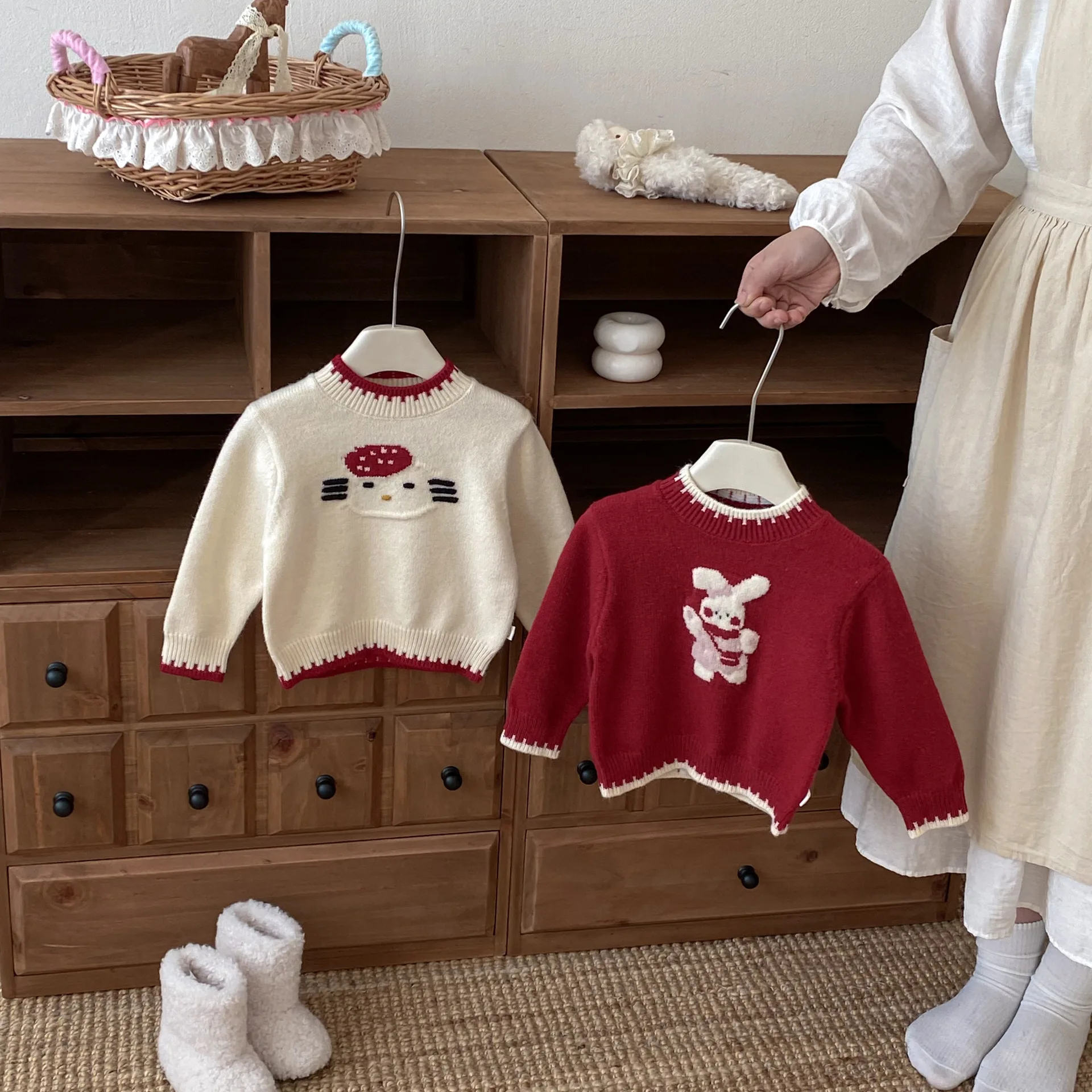 2025 Nieuwe Meisjes Kleding Cartoon Trui Meisjes Bunny Kat Gebreide Trui Zachte Niet-irriterende Winter Koreaanse Stijl Warme Top