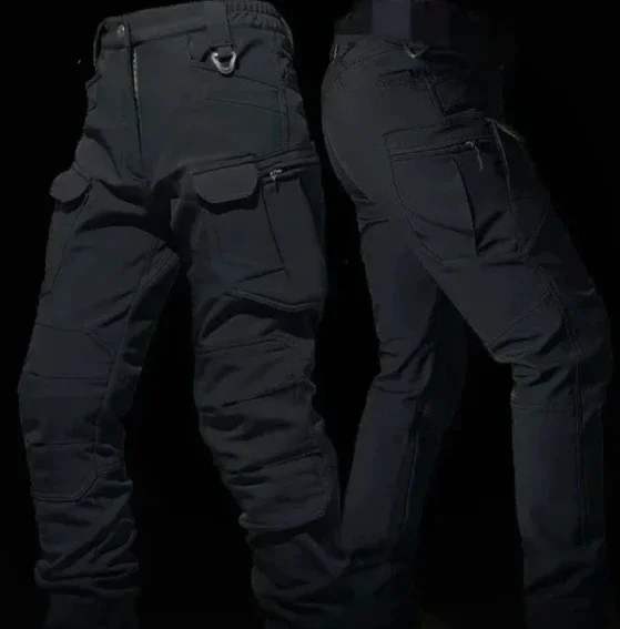 Variant: Black pants