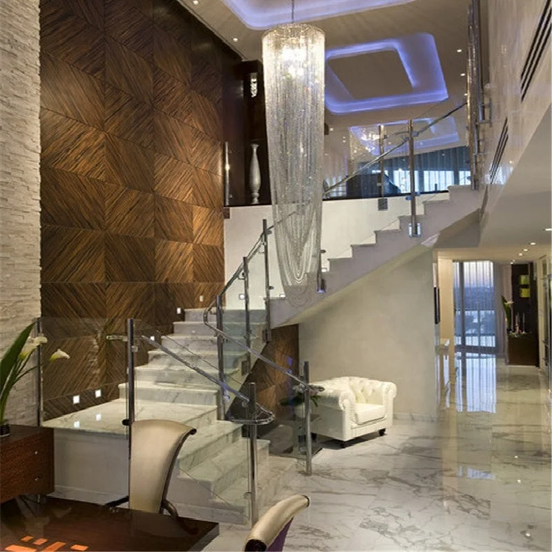 Personalizzazione delle scale in marmo bianco, scale in marmo per interni prefabbricate, scale per interni ed esterni, pietra naturale dell'hotel per una grande piccola casa