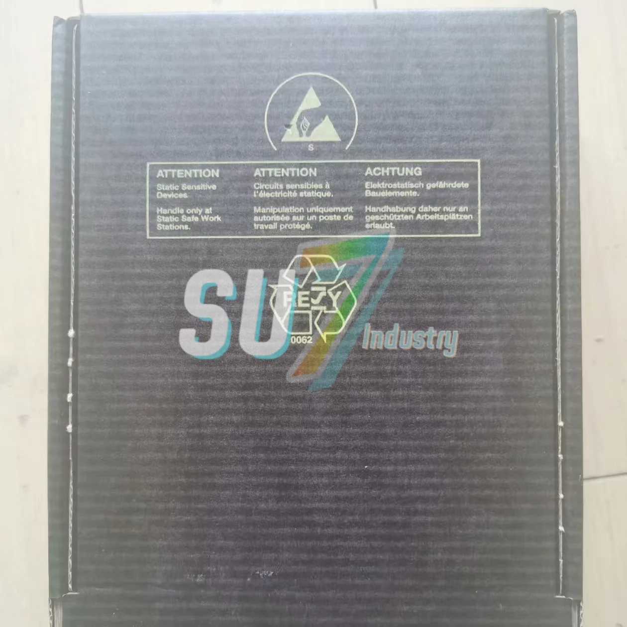 R900579497 مكبر للصوت الأصلي الجديد