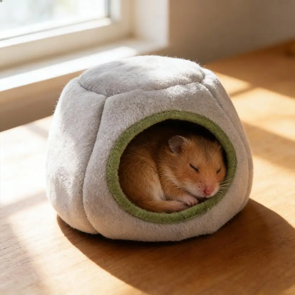 

Маленькая пещерка-лежанка для животных, милый домик для хомяков, уютное убежище для мелких питомцев, теплая зимняя лежанка для грызунов/морских свинок/крыс/ежей