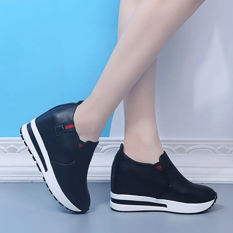 Fashion Shoes Woman Sneakers Spring Autumn Women Pu Flat Thick Bottom Shoes Slip on Boots Casual Platform Increase Within Shoes