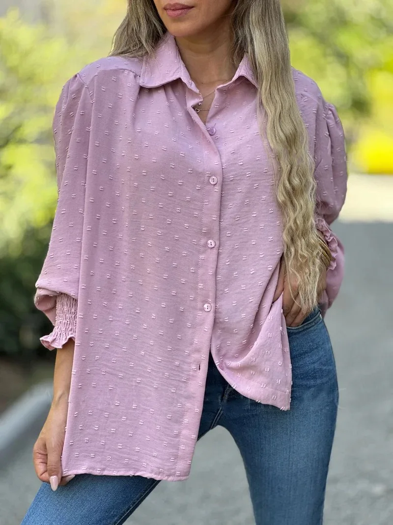 

2025 весенне-осенняя однотонная женская рубашка с воротником и длинными рукавами, свободная посадка на пуговицах, повседневная блузка в пригородном стиле