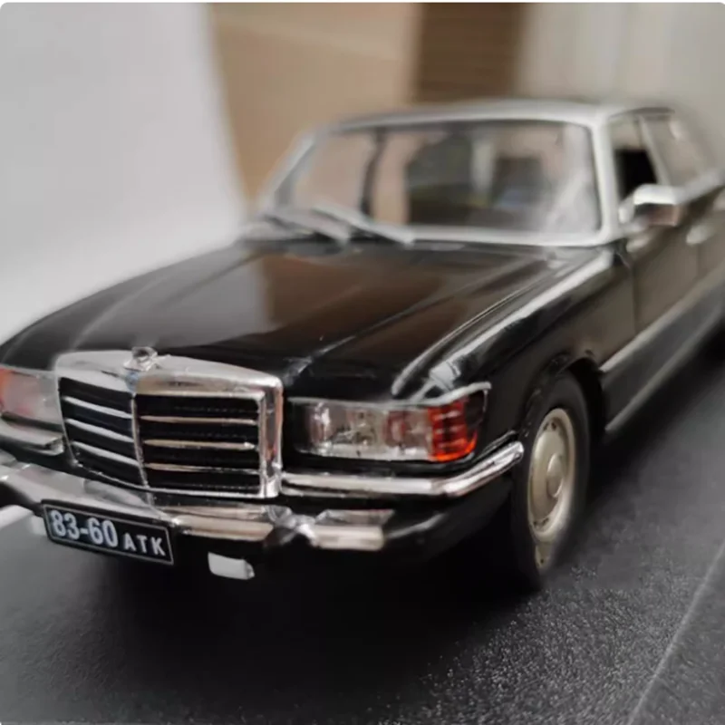 Diecast Original 1:43 Scale 1977 Benz 450 SEL (W116)86640 Simulation Alloy Car Model Display Collectible Toy Gift Souvenir