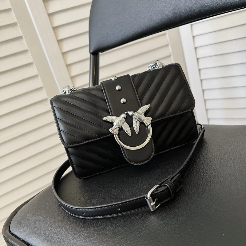 

Women’s Quilted Small Square Underarm Bag, Chain Shoulder Crossbody Purse, All-Season Versatile Handbag with Chic Design