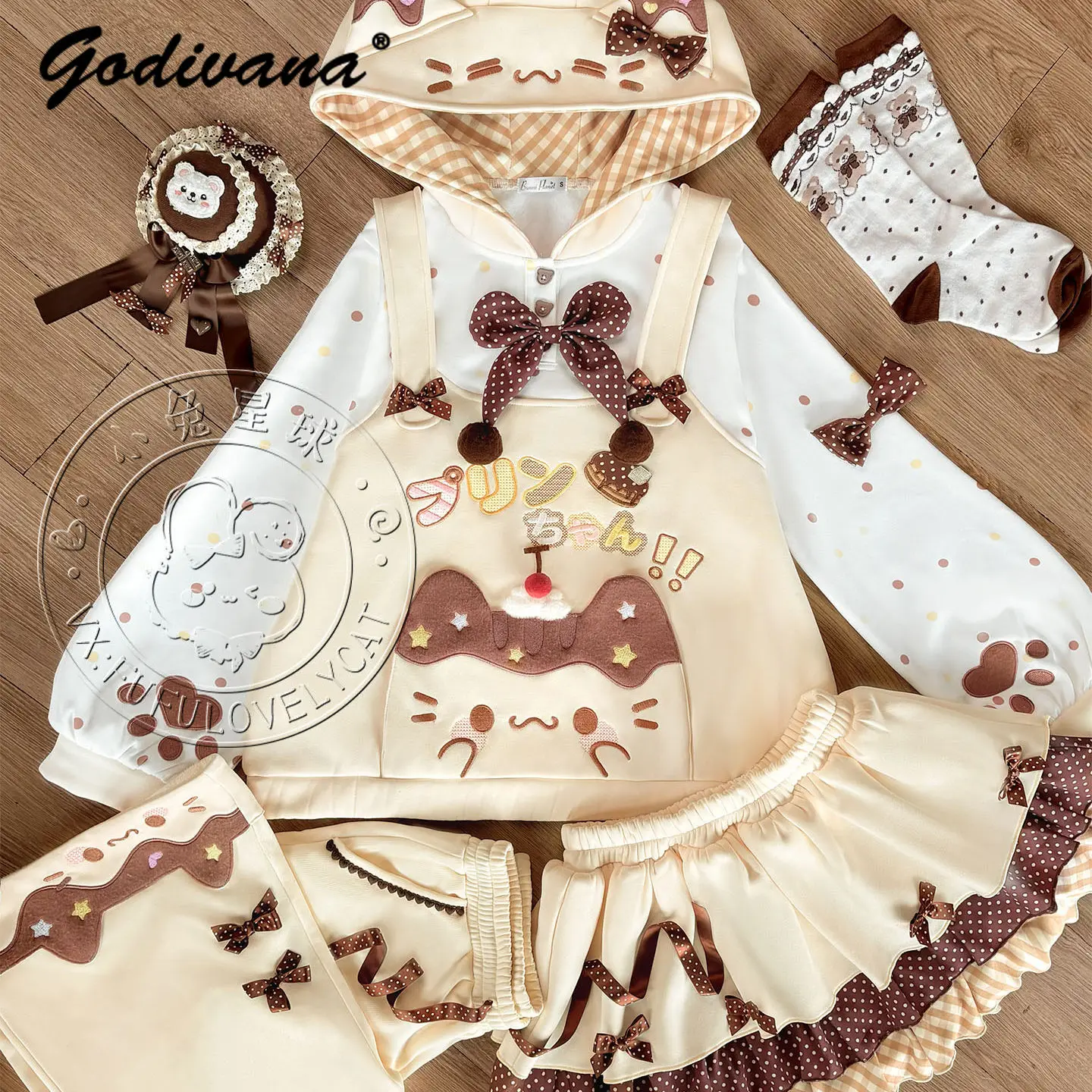 

Новый осенне-зимний комплект из 3 предметов: милый худи с капюшоном, флисовые брюки и короткая юбка в стиле Лолита для девочек и женщин