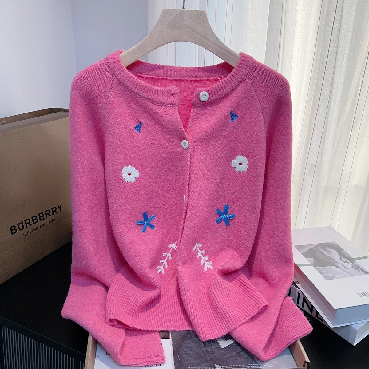 Herfst Nieuwe Gebreide Trui Ronde Hals Voor Vrouwen Gradiënt Losse Lange Mouw Patchwork Parels Truien Vrouwelijke Mode Zweet Shirt