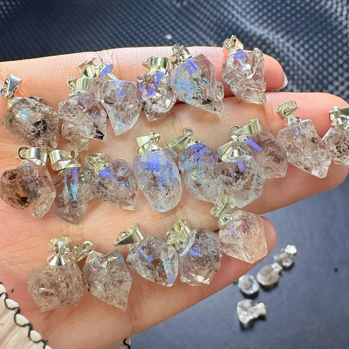 

1 Pc Fengbaowu Natural Pakistan Herkimer Diamond Pendant Reiki Healing Stone Jewelry Gift Women Men