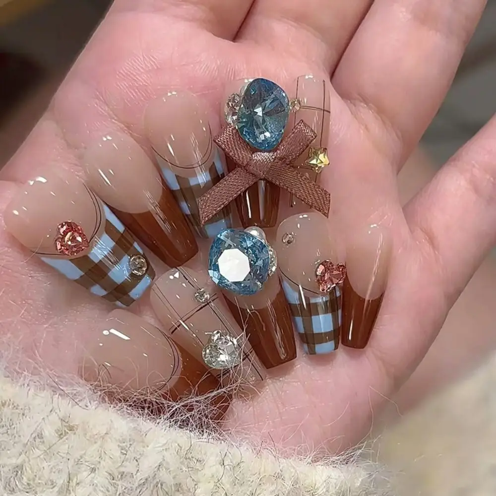 Neuer blau-brauner karierter falscher Nagel mit Diamanten, abnehmbarer künstlicher Nagel, vollständige Abdeckung, tragbare Nagelspitzen für Damen