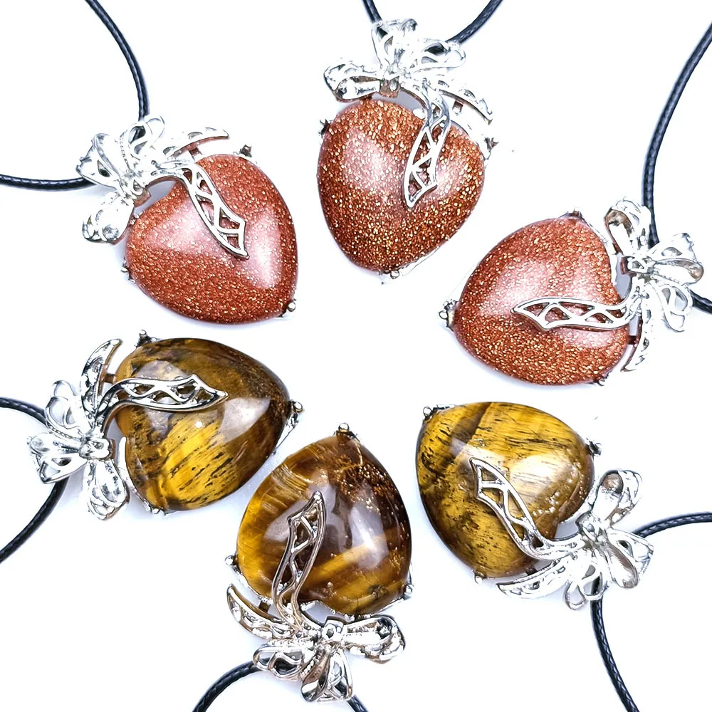 

Natural Reiki Ore Crystal Heart Shape Tiger Eye Golden Sandstone Bowknot Pendant Lover's Necklace Power Jewelry Wholesale