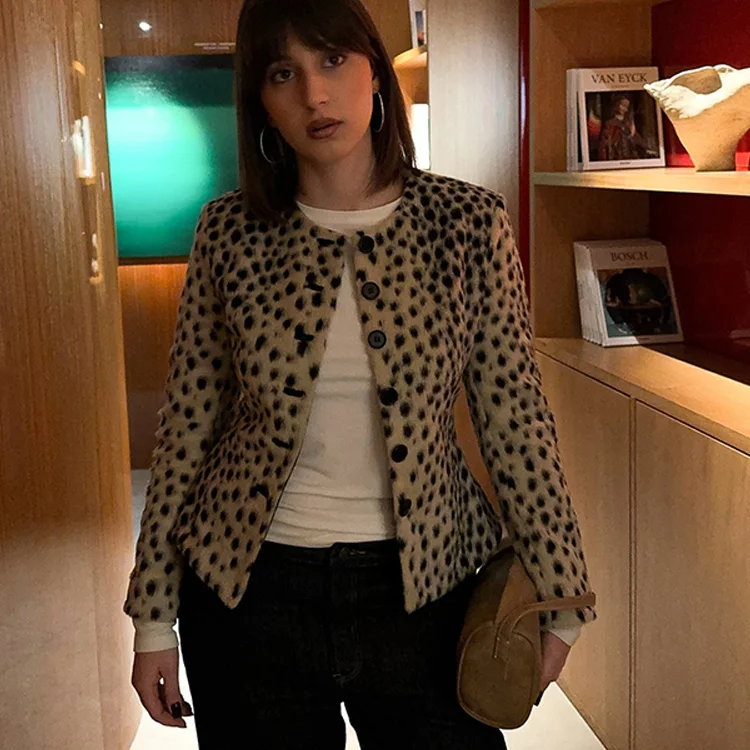 Women Leopard Print Jacket Round Neck Single Breasted Button Front Fitted Waist Long Sleeve Coat Vintage Chic Ladies Outerwear