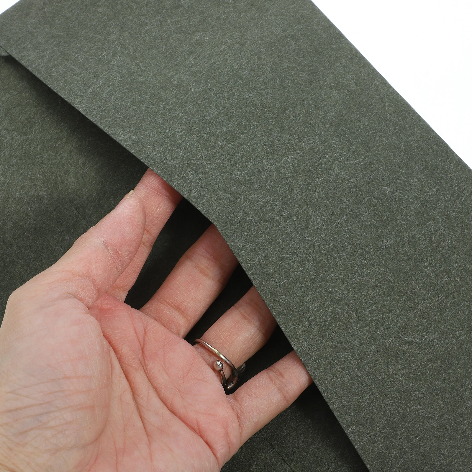 

10 Pcs Shimmer White Envelopes DL Size Blank Invitation Cards Elegant Design for Wedding Party Decorative Card Envelopes