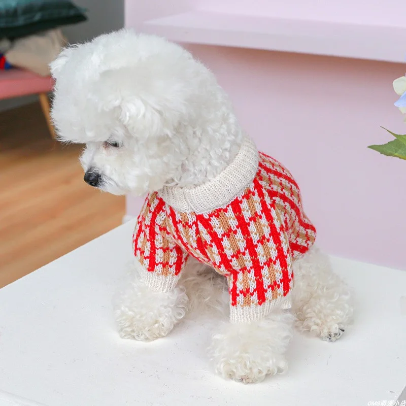 1PC Pet Clothing Autumn/Winter Thickened Pullover Elastic Strawberry Weaver Sweater Suitable for Small and Medium sized Dogs