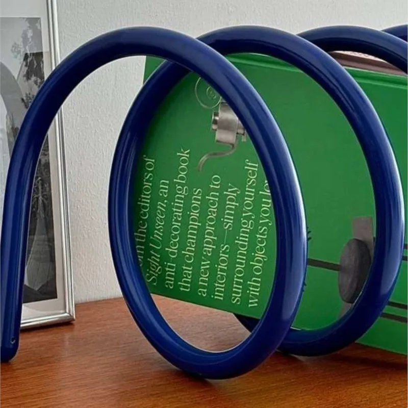 MOMO Dopamine Color Ins Iron Spring Bookshelf Personality Rotating Bookshelf Book Stand Storage Shelf Desktop Magazine