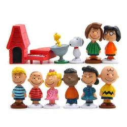 Mini figuras de dibujos animados de Japón, 12 piezas, Peanuts, Snoopy, Charlie Sally, Woodstock, modelo, juguetes, pastel en miniatura, accesorios de colección de personas