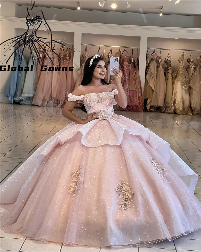 Vestido de quinceañera con hombros descubiertos para niña, traje de fiesta plisado con apliques de cuentas, color rosa de México, 16