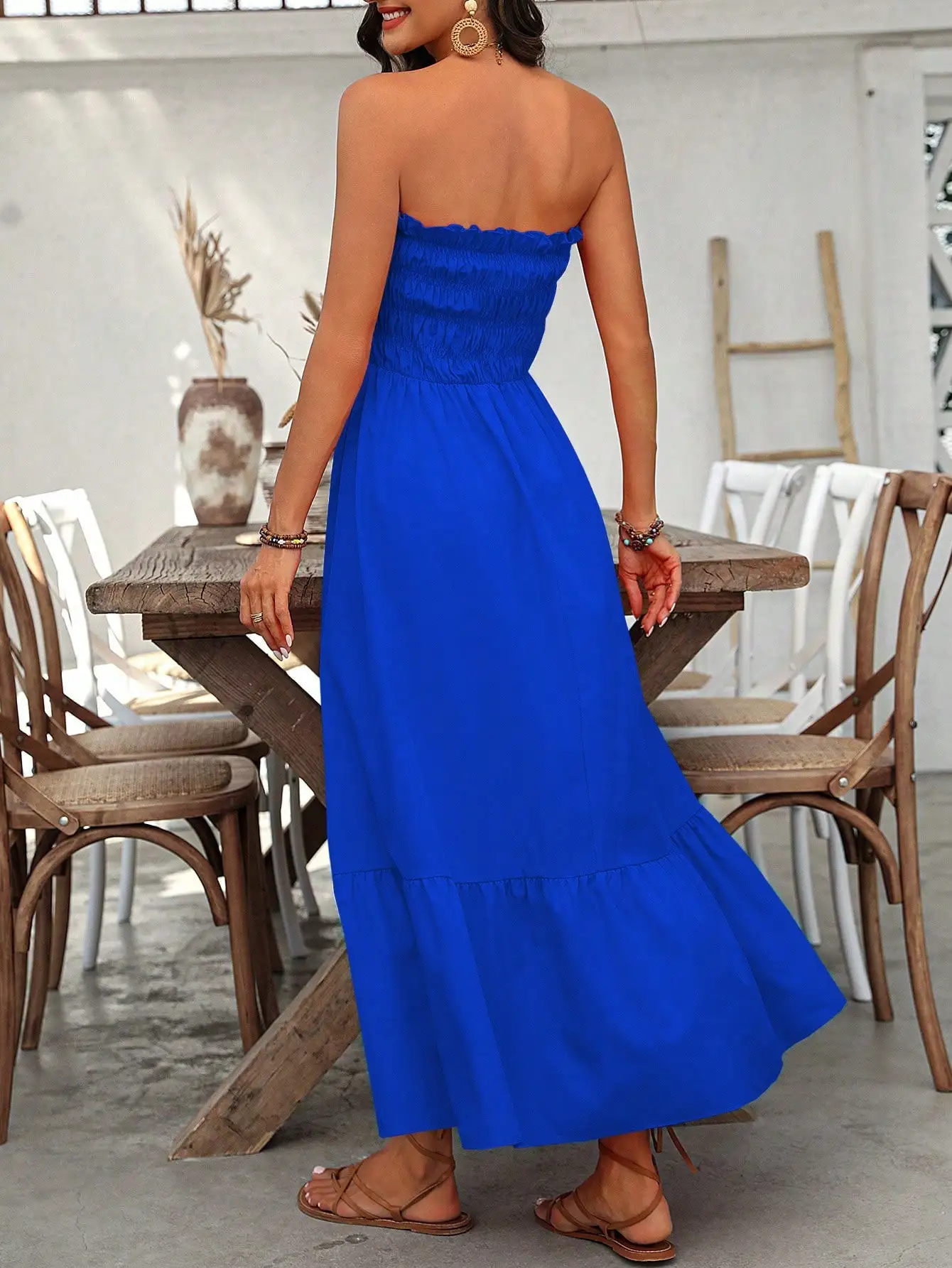 

Женское летнее повседневное макси-платье без бретелек с рюшами