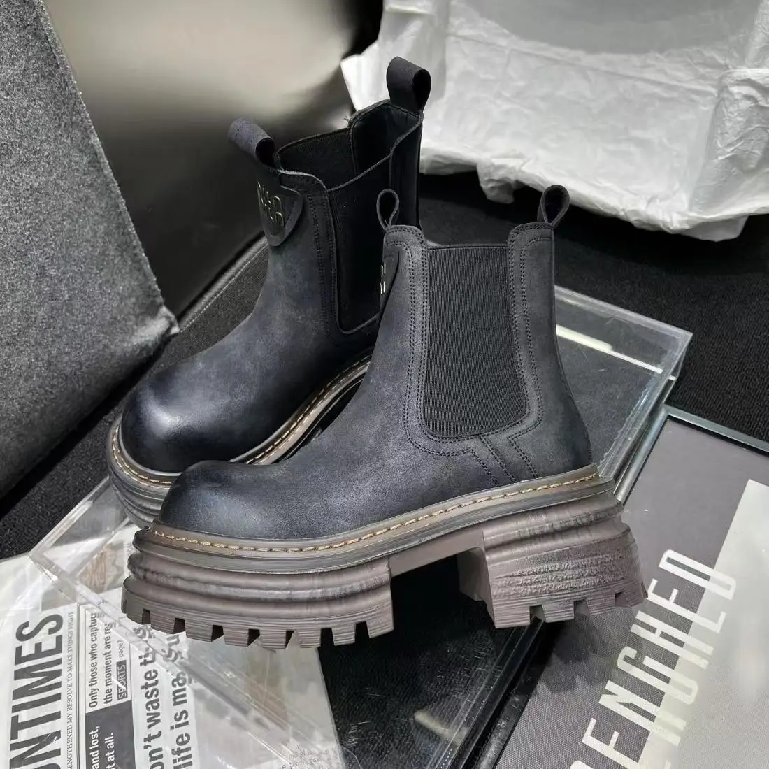 Retro Chimney Thick Soled Ankle Boots Women Autumn Waterproof Platform Comfortable Breathable Short Boots Ladies Bootie