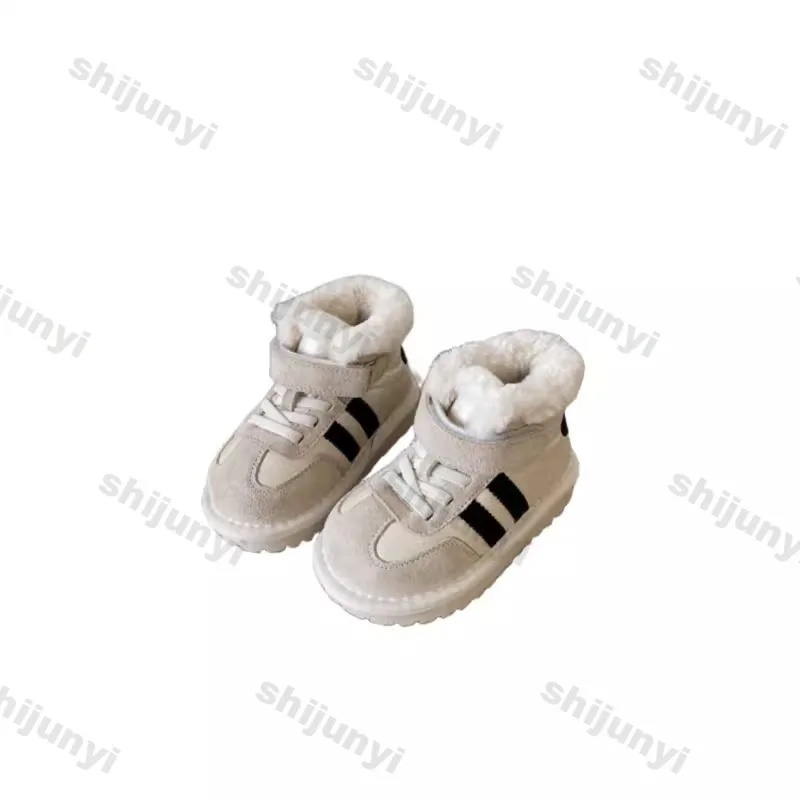 Stivali da bambino invernali per bambini 2024 Nuovo peluche comode scarpe di cotone calde Bambini Anti Kick Peluche antiscivolo Stivali da neve all'aperto