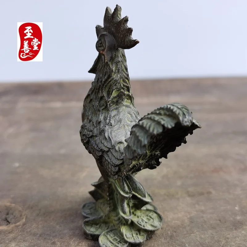 Antique collectible with aged patina, alloy copper living room decorative ornament, standing rooster crowing5x2.5x8CM