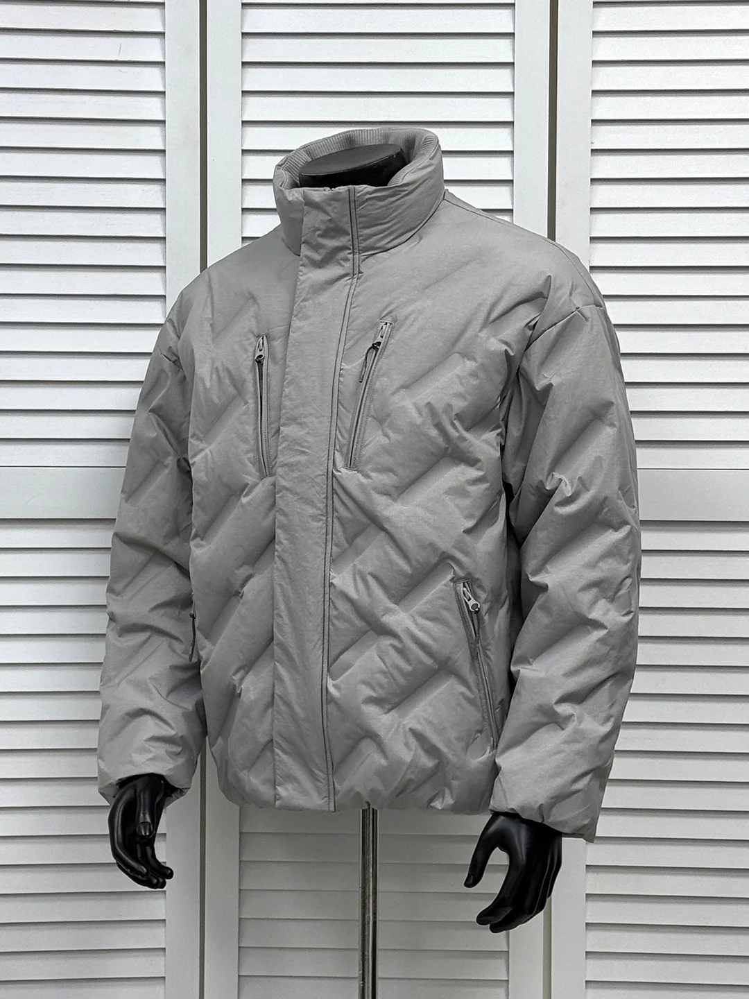 

Высококачественная модная мужская пуховая куртка с воротником-стойкой, зимняя, на молнии, с декоративным дизайном, теплая, больших размеров