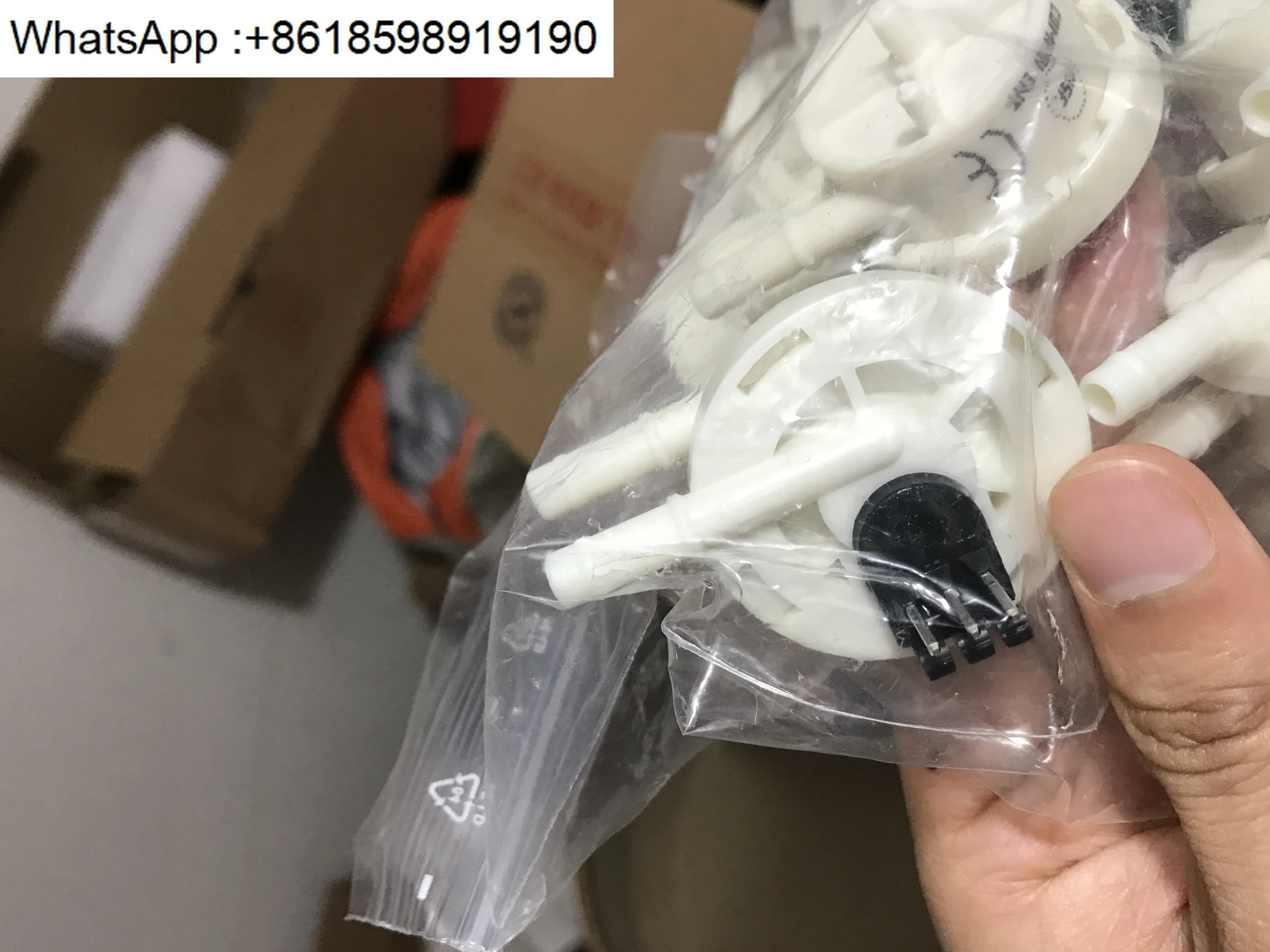 

Кофемашина Delong FLOWMETER Входной расходомер 5213214671 Оригинальные запасные части