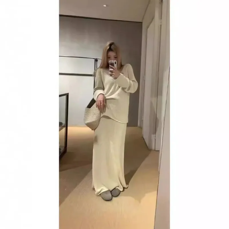 

Hollow Out Half Skirt Set for Female Niche, Minimalist Style, Lazy Retro Round Neck Knitted Sweater, Long Sleeved Cover Shirt