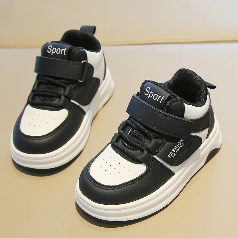 

Удобные детские черно-белые кроссовки с цветовыми блоками для мальчиков и девочек, дышащая сетчатая ткань с застежкой на липучке, износостойкие, улучшающие сцепление, легкие детские кроссовки, подходят для весны и осени, для детей старшего возраста, школь