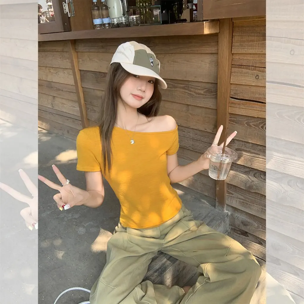 

Women's Yellow Textured Slanted Shoulder Short-Sleeved T-Shirt Summer Chic Slimming Top New Style for Fashionable Look